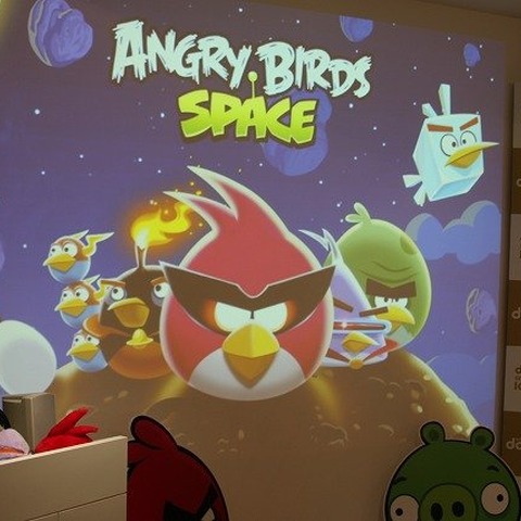 怒った鳥たちは宇宙に飛び立つ、『Angry Birds Space』ロンチイベントが開催 画像