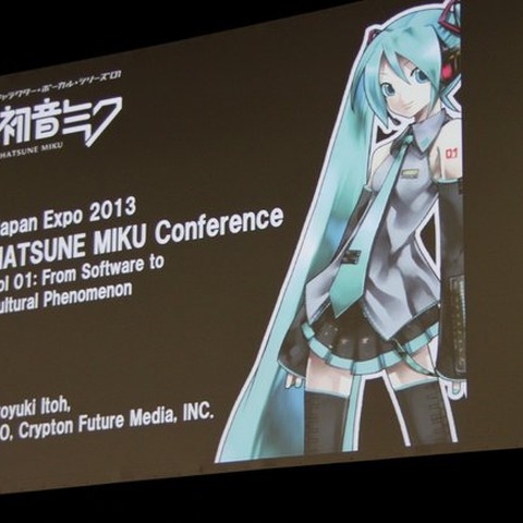 【ジャパンエキスポ2013】初音ミクの英語版「HATSUNE MIKU ENGLISH」が初公開、藤田咲さんがボーカルで今夏発売 画像