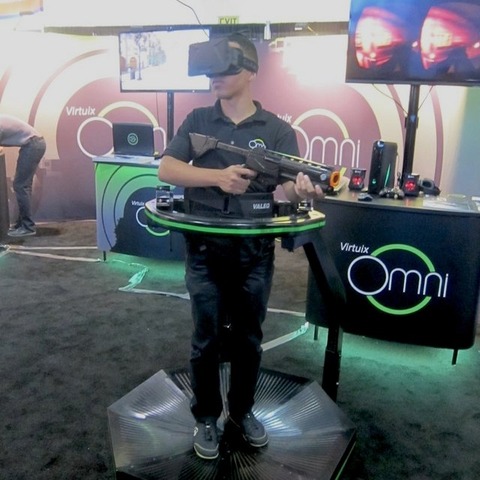 【E3 2014】究極のVRゲーム体験を提供する「Omni」を試してみた 画像